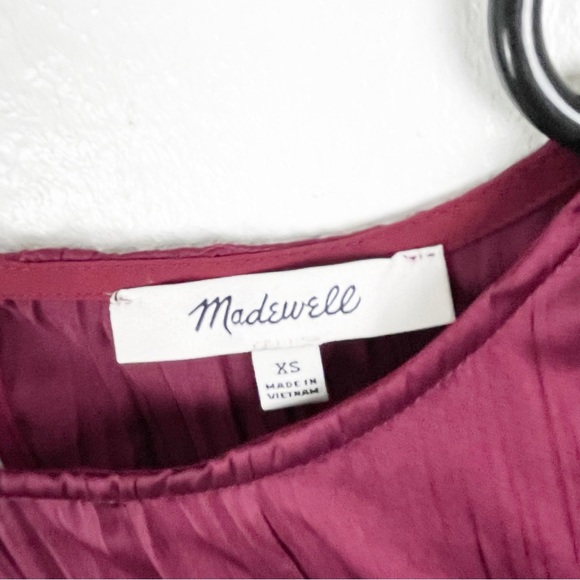 MADEWELL Mulberry Wine Short Sleeves Pleated Side Split Midi Dress, Size XS - Picture 3 of 10